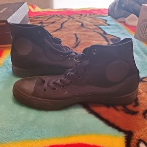 MENS ALL BLACK CONVERSE